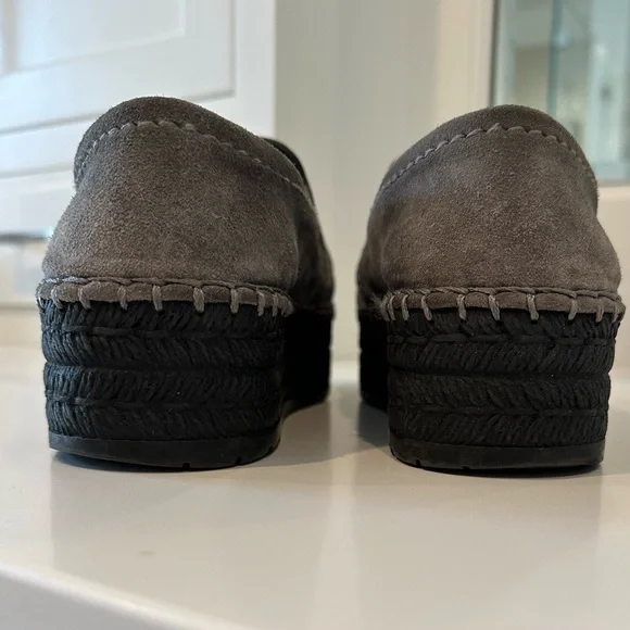 Prada slip on espadrille platform loafer. - Picture 4 of 5